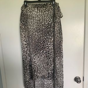 Leopard print skirt longer back